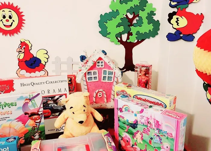 Nostalgia - Big House 110M - 3 Bedrooms - Free Guarded Parking ! アパート テッサロニキ