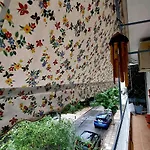 Appartamento Nostalgia - Big House 110M - 3 Bedrooms - Free Guarded Parking ! Salonicco