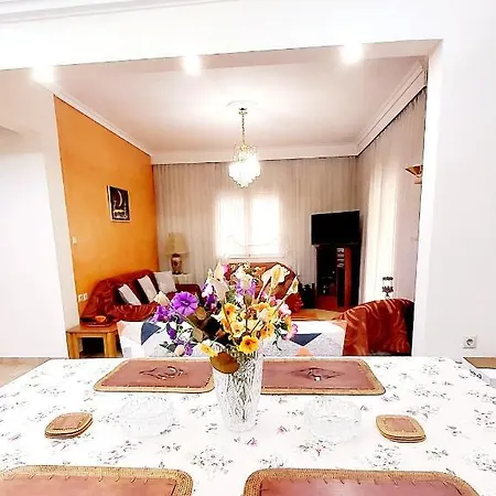 Nostalgia - Big House 110m - 3 Bedrooms - Free Guarded Parking !